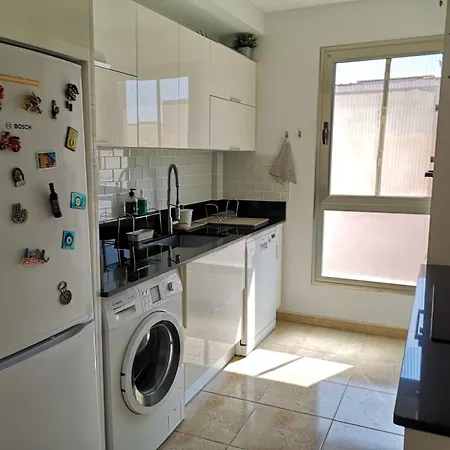 Modern House With 2 Bedrooms Near The Castillo del Romeral