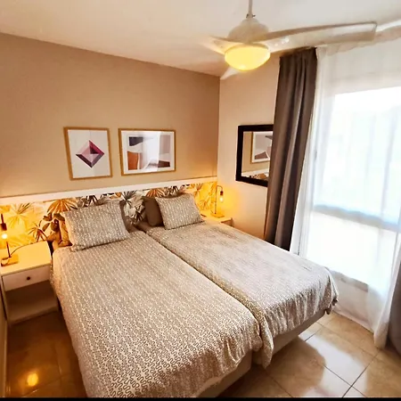 Modern House With 2 Bedrooms Near The 別荘 Castillo del Romeral